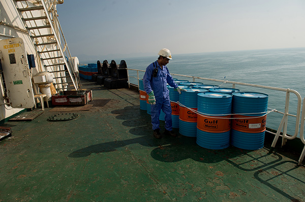 伊朗石油卸载到中中国石油伊朗,中国进口伊朗石油2017,中国增加伊朗石油国港口储油罐原油继续被运往中国风俗
