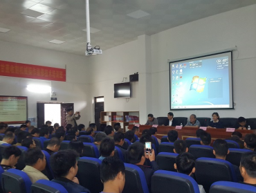 广西南宁市举办2017年甘蔗收获机械操作维修技术培训班