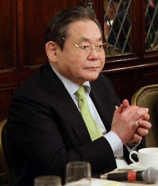 韩国检方暂停起诉三星集团董事长李健熙，因其健康状况不佳