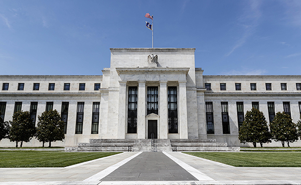 华尔街迎利好！美联储批准修改沃尔克规则，美国银行股大涨