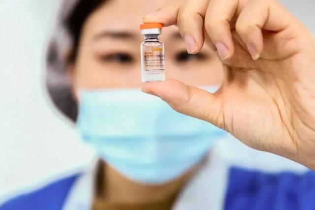 科技日报：促进全球公平分配，中国贡献“人民的疫苗”